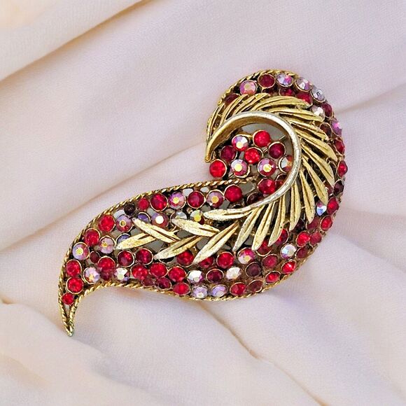 BSK Swirl Leaf Brooch Vintage Paisley Red & Red Aurora Borealis Large Estate Pin - Picture 1 of 13